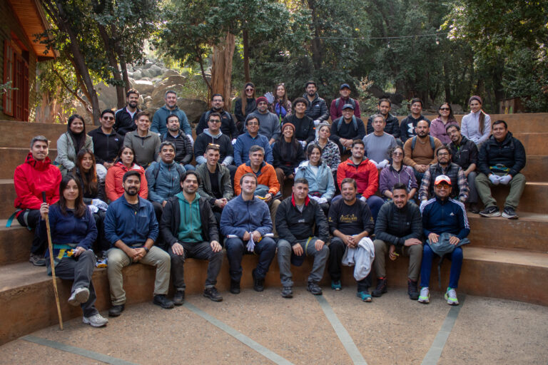 Team building en el Cajón del Maipo: así fue la jornada de los Magísteres Profesionales MIA-MTIG en Sureste